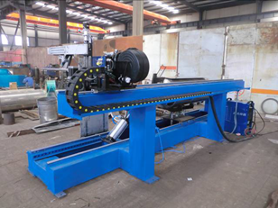 直環(huán)縫焊接專(zhuān)機側面